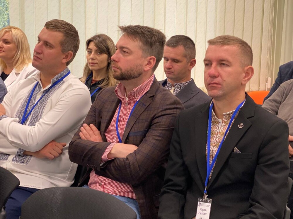 photo_5415621918654069701_y